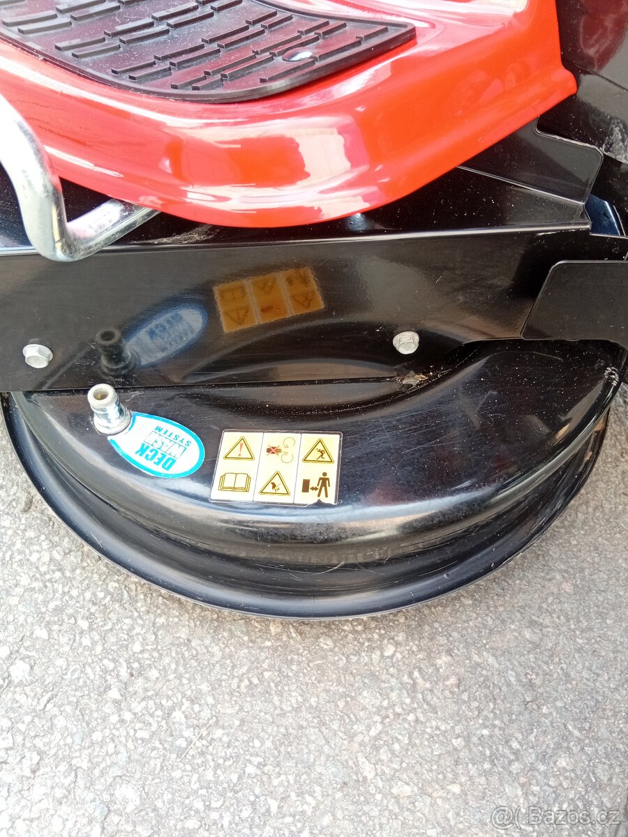 Prodám zahradní traktor MTD 160/92H 16Hp Hydro - 20