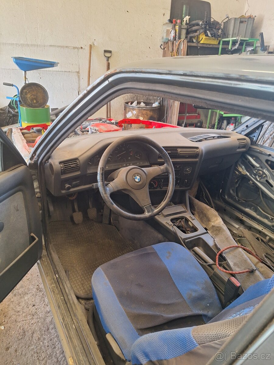 Bmw e30 325i coupe - 20