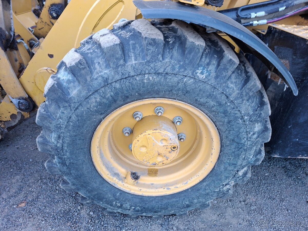 CATERPILLAR 432 4X4 - 20