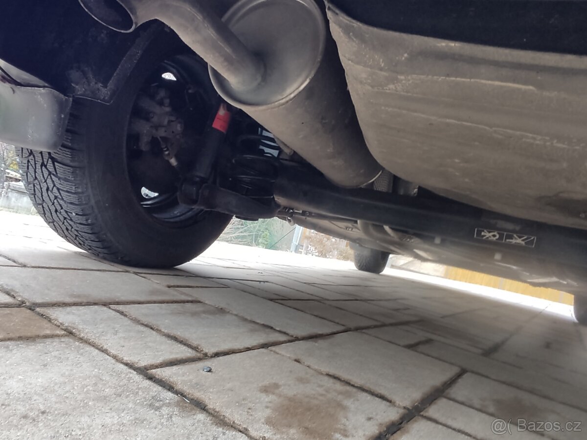 Peugeot 307 1,4 benzín - 20