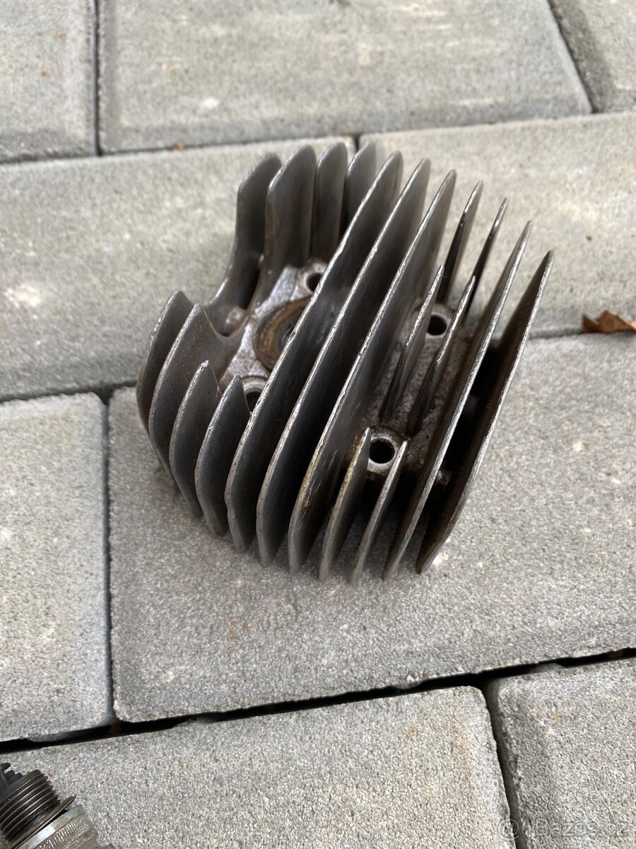 Hlava válce Jawa Pionýr - 20