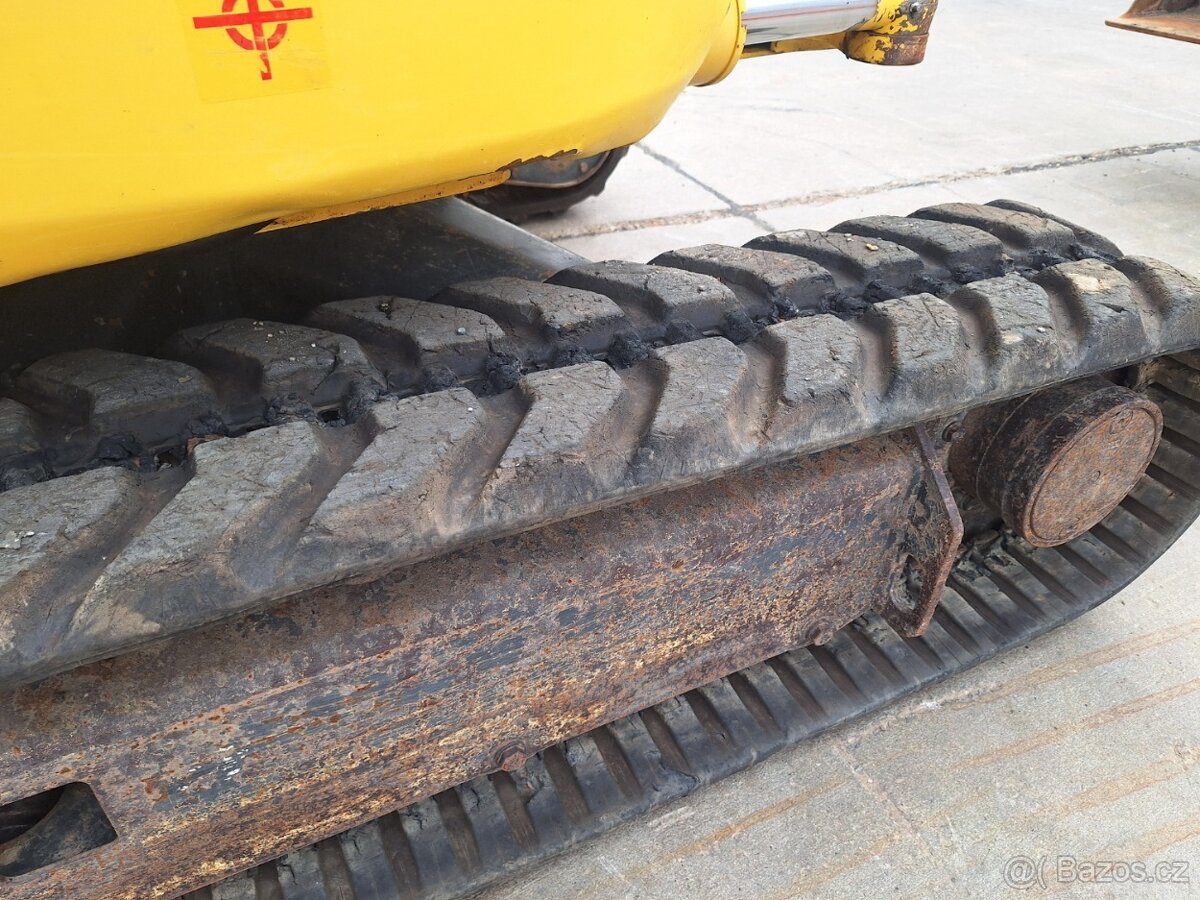 KOMATSU PC 35 MR - 3 - 20