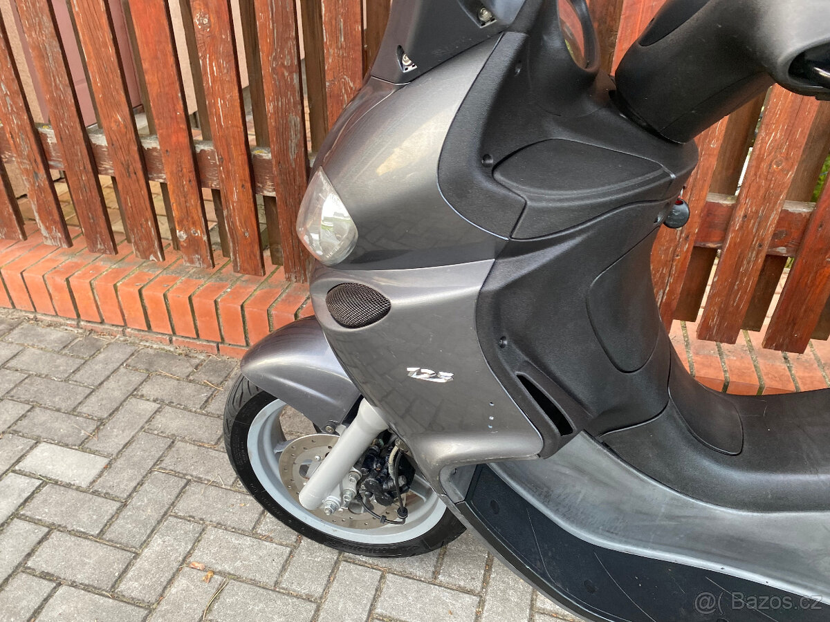 Piaggio X9 125 Evolution - 20