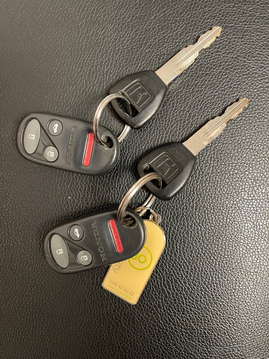 Prodám Honda Accord 3,0 V6 AT klima - 20