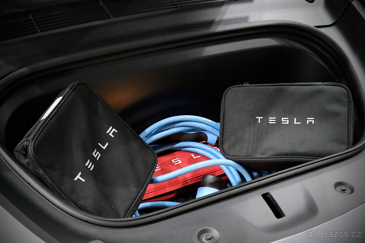 Tesla Model Y Long Range Dual Motor AWD REZERVOVÁNO - 20