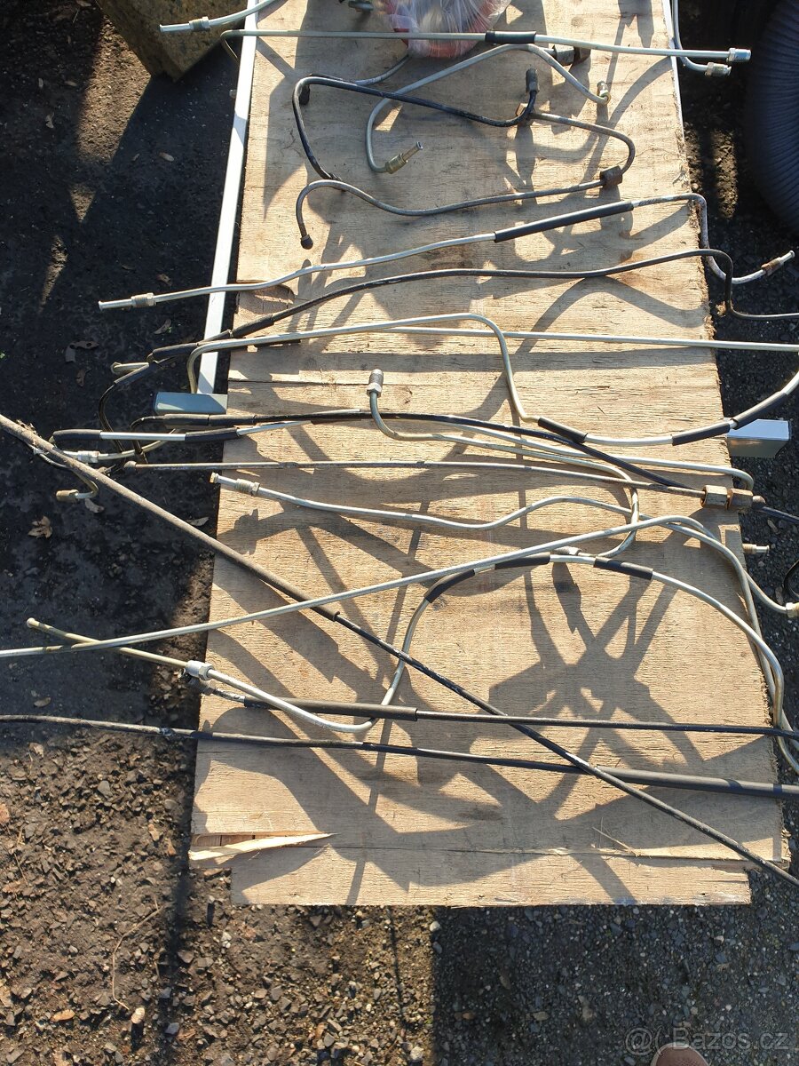 Náhradní díly na AVII 21 - 20