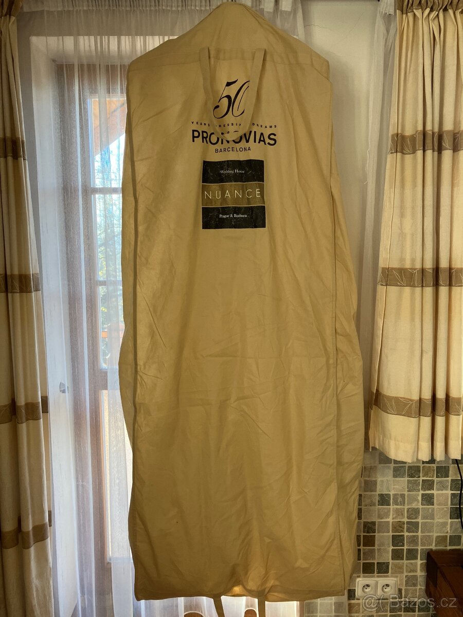 Svatební šaty Pronovias Laren - 20