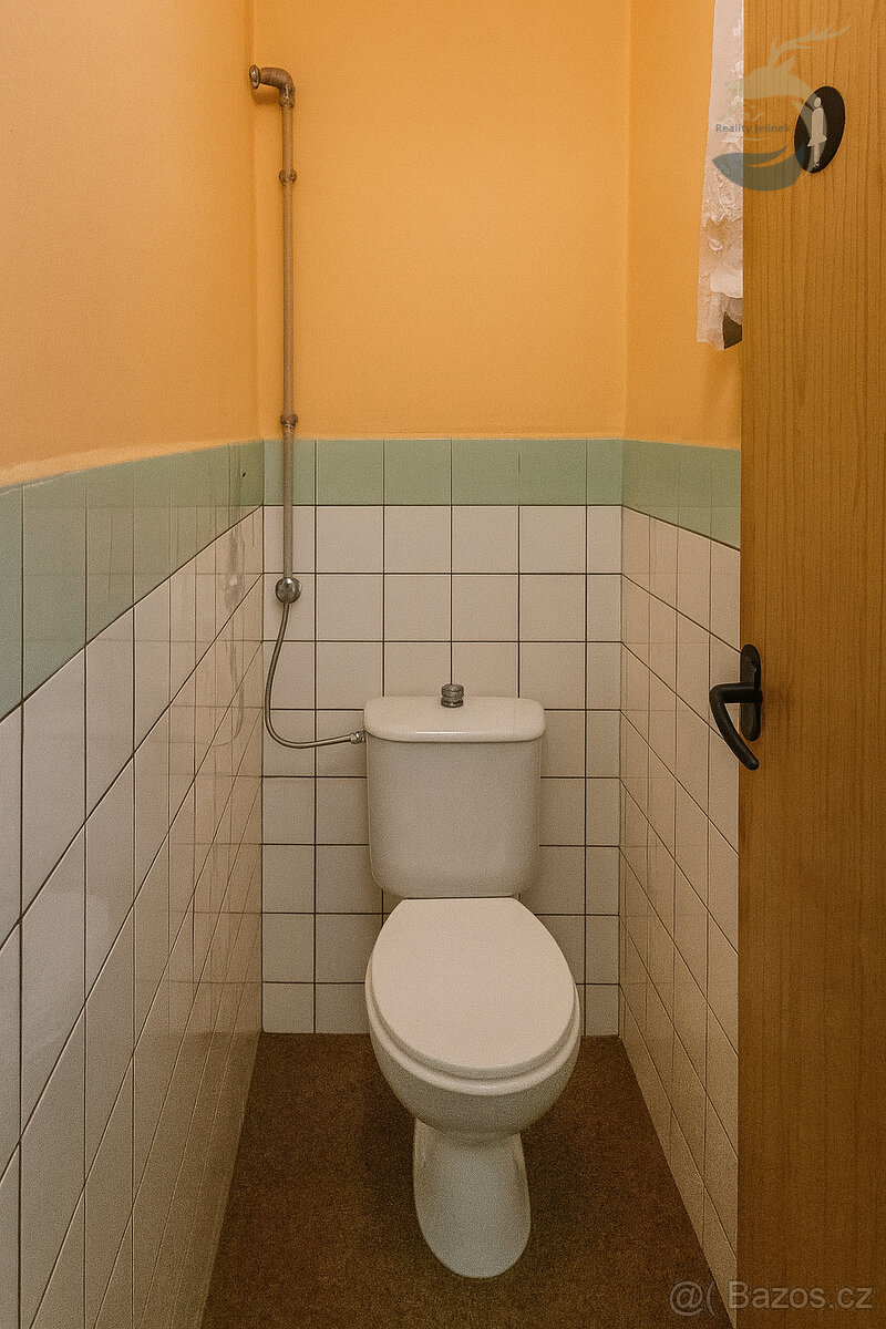 Rodinný dům + 2000 m² stavebního pozemku v Drahách u Myslíva - 20