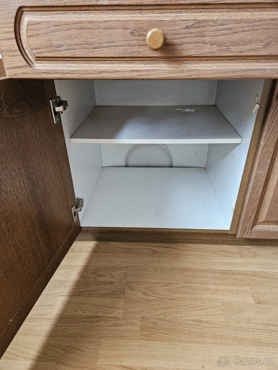 Masivní kuchyňská linka z Německa se spotřebiči - 20