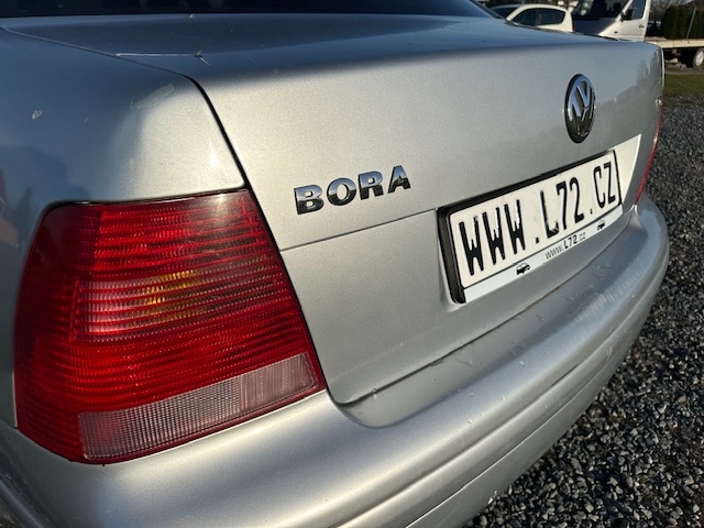 Volkswagen Bora 1.6 benzin - 20