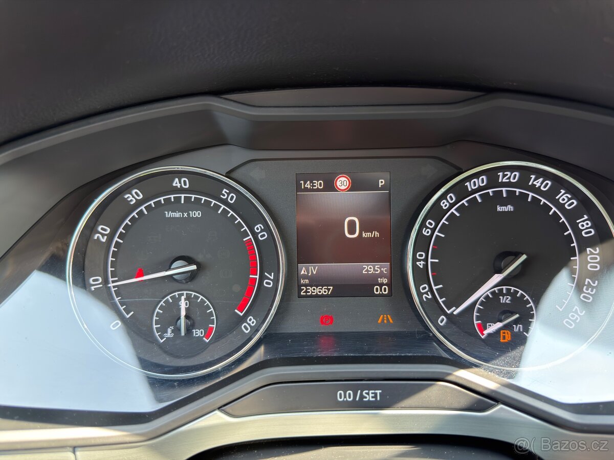 Škoda Superb III Combi 2.0 TSI DSG, Webasto - 20
