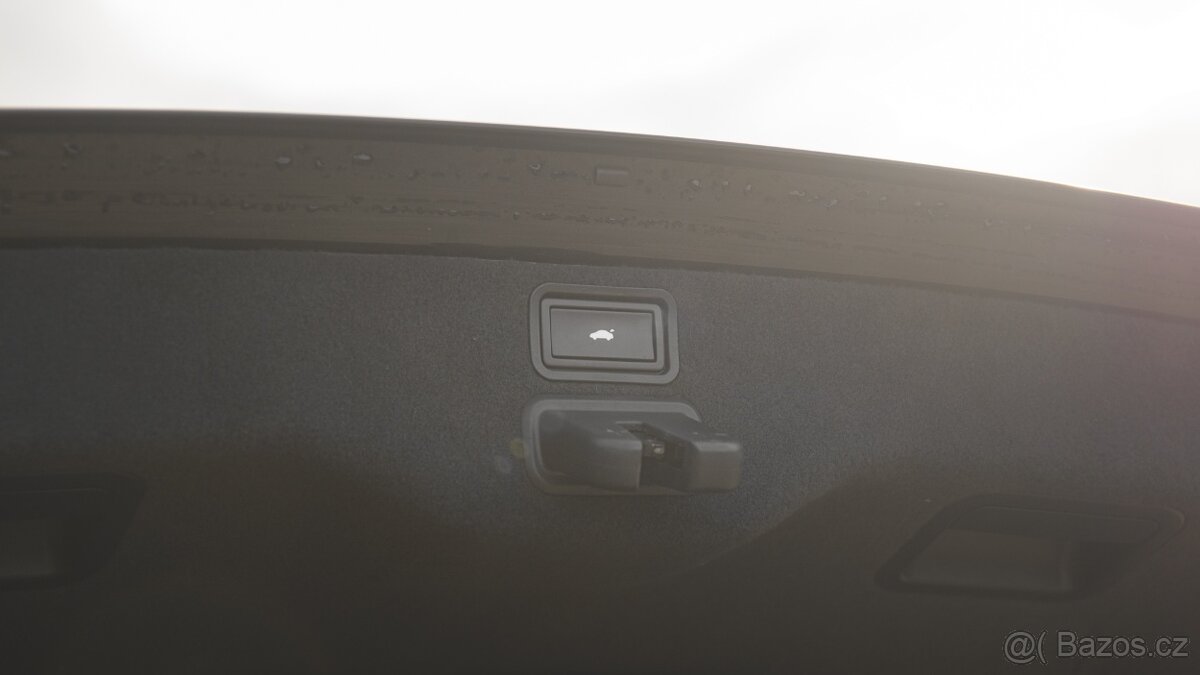 Audi A8, V8 Quattro 4,2FSI/257kW ČR 2.maj - 20