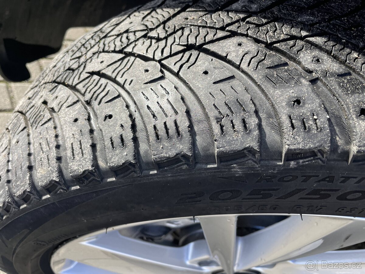 VW CADDY MAXI 2,0 TDI 103kw 5míst Tažné 05/2011 - 20