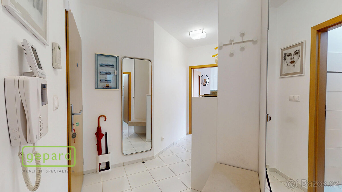 Krásné 2+kk 69,31 m2 v domě z roku 2012, lodžie, garáž, skle - 20