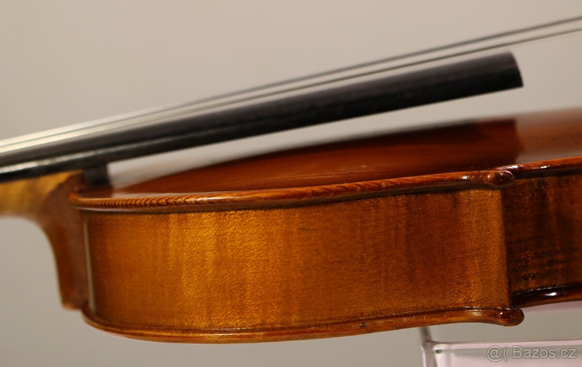 Staré celé české housle od Jana PODEŠVY c. 1920 - 20