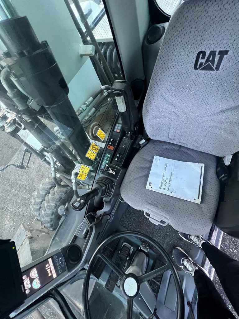 KOLOVÉ RÝPADLO CATERPILLAR M 313 D - ROK 2014 - 20