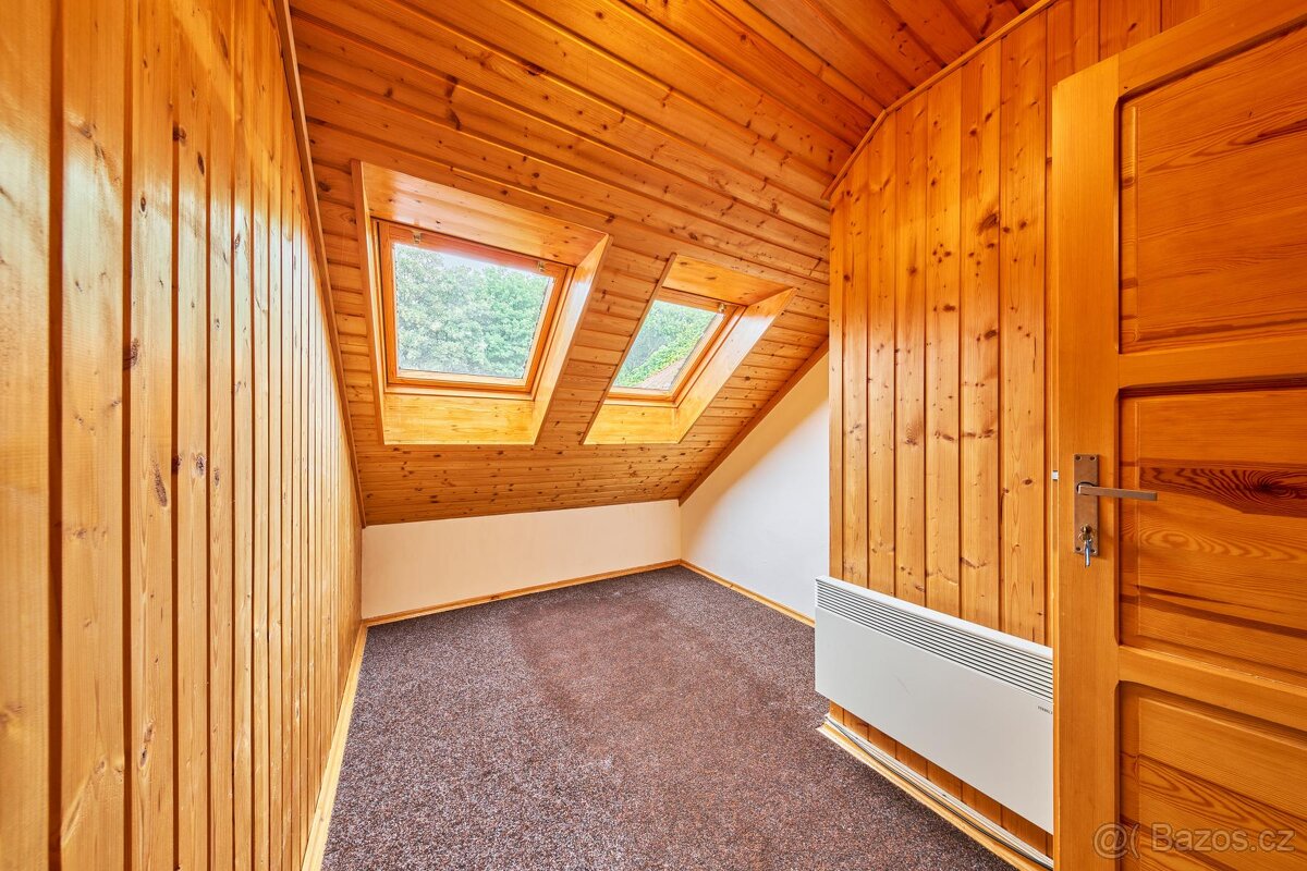 Prodej podkrovního bytu 4+1 s garáží - 20