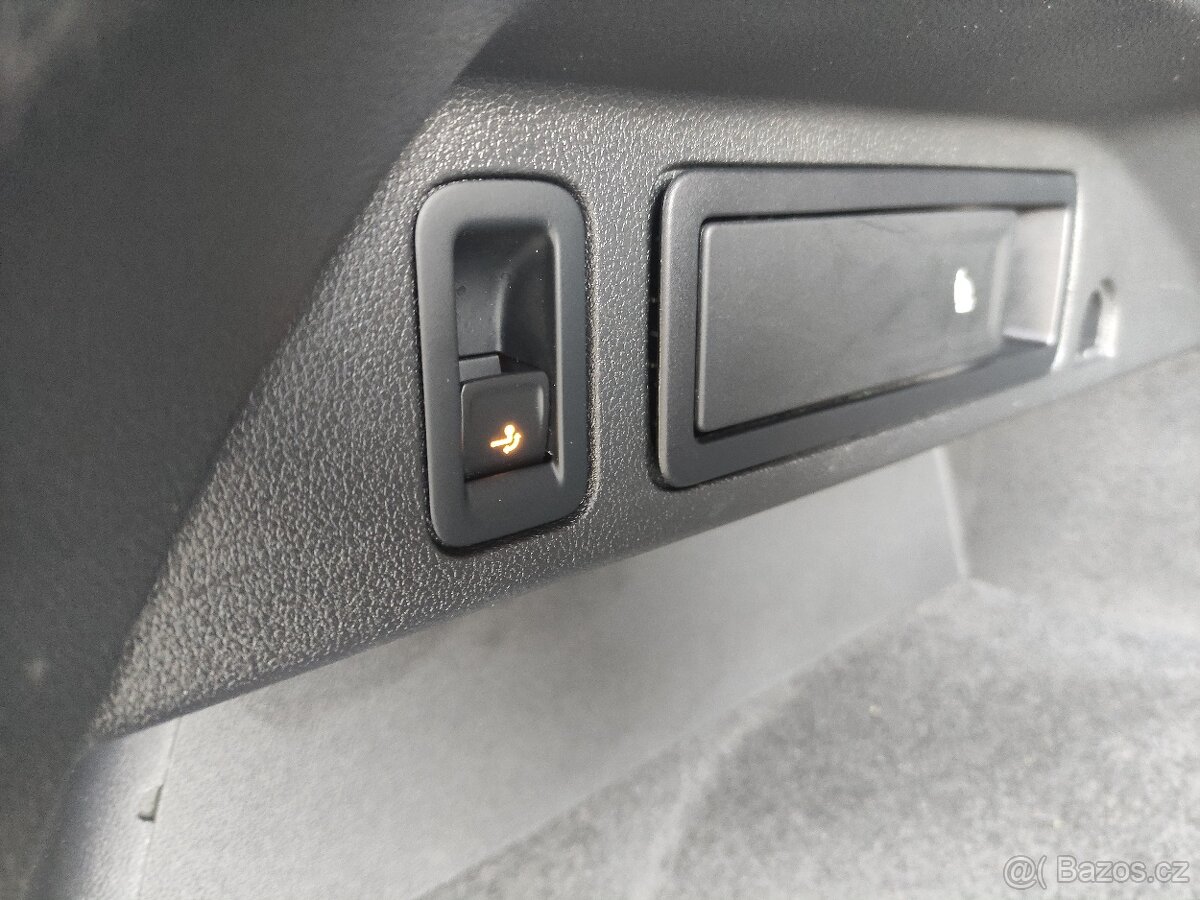 VW Tiguan 4Motion DSG R-Line VIRTUAL IQ LIGHT KAMERA TAŽNÉ - 20