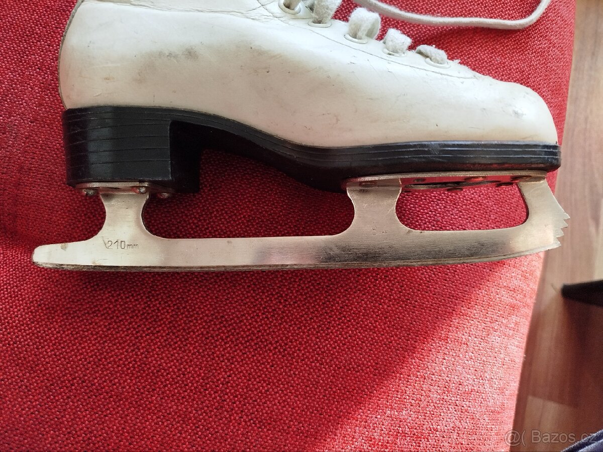 Dívčí brusle 34 - 20