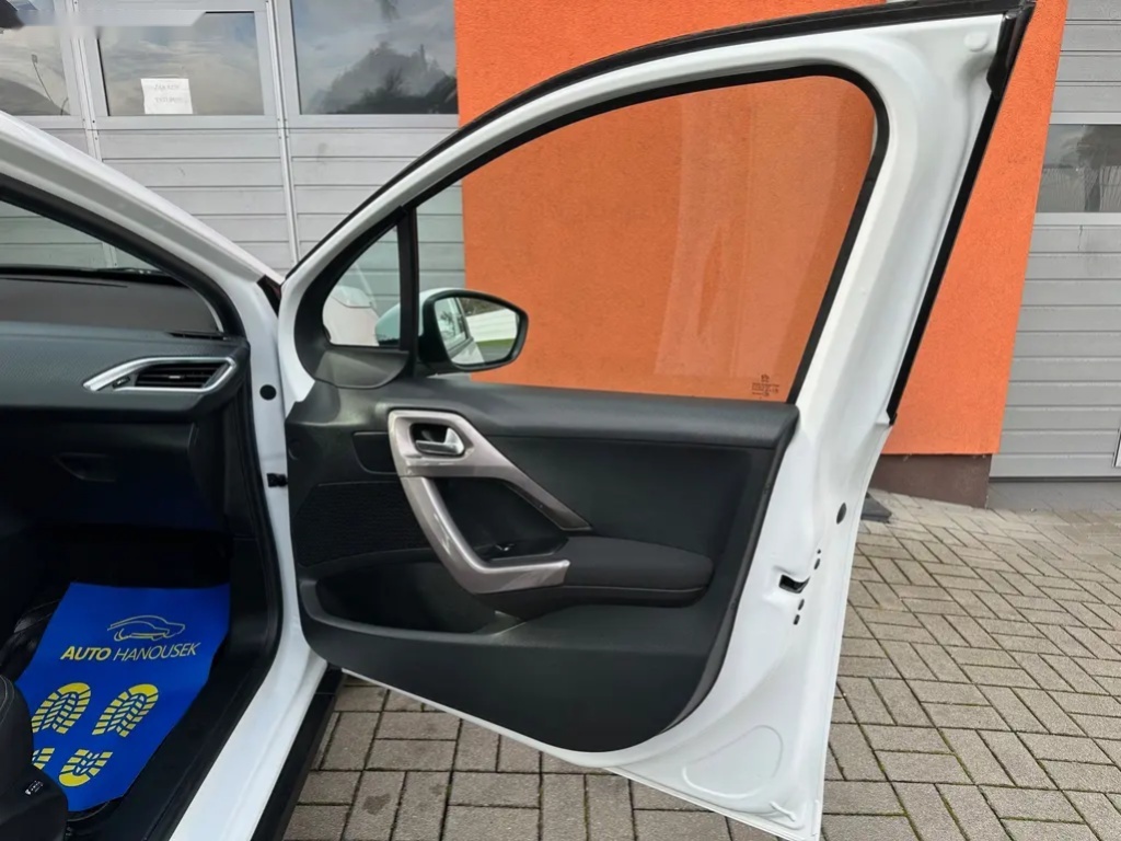 Peugeot 2008, 1.2 Puretech 60KW - 20