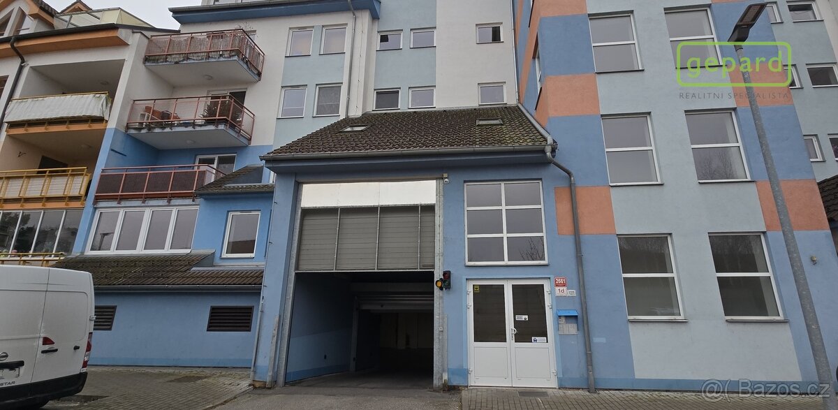 Pronájem zděného bytu s lodžií o dispozici 2kk - 20