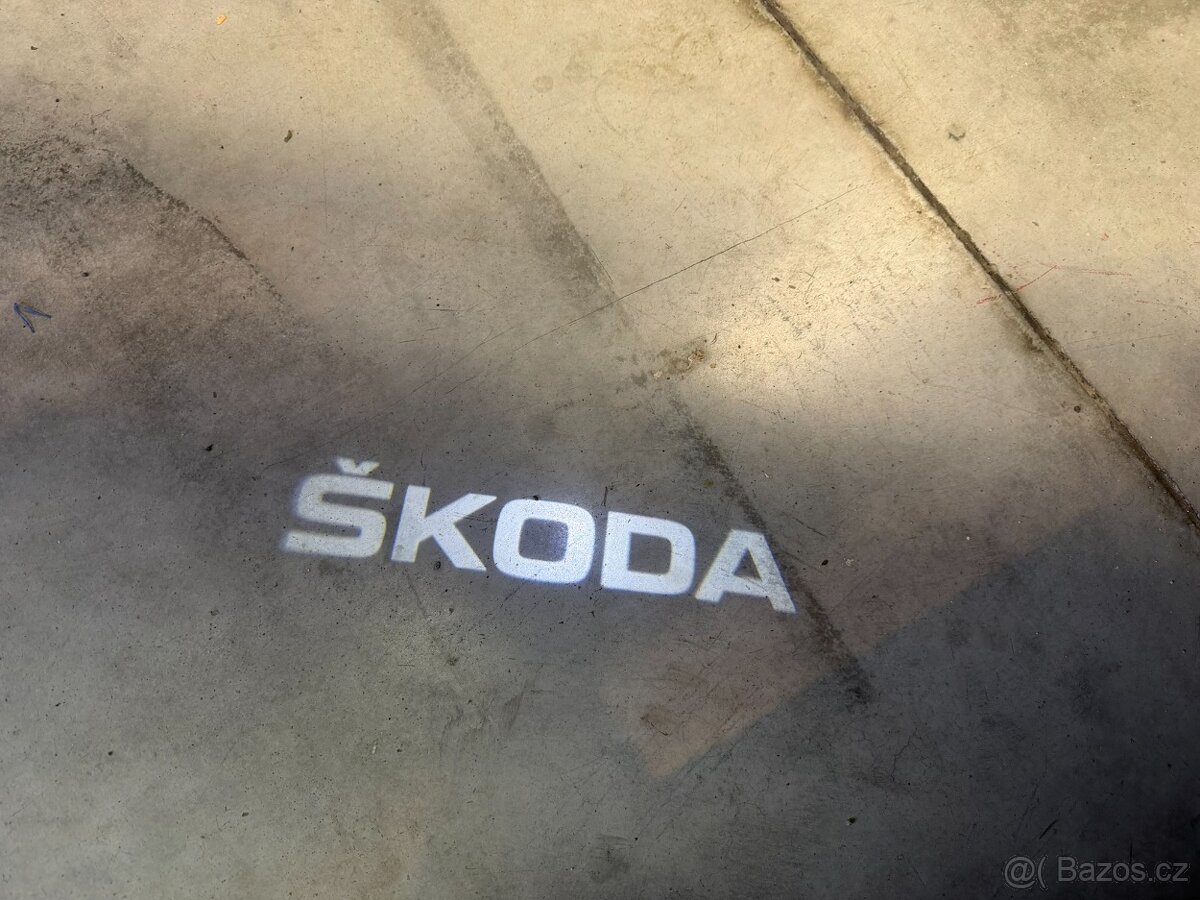 Škoda Octavia Style 2.0TDI 110kw ACC LANE SIDE KESSY MATRIX - 20