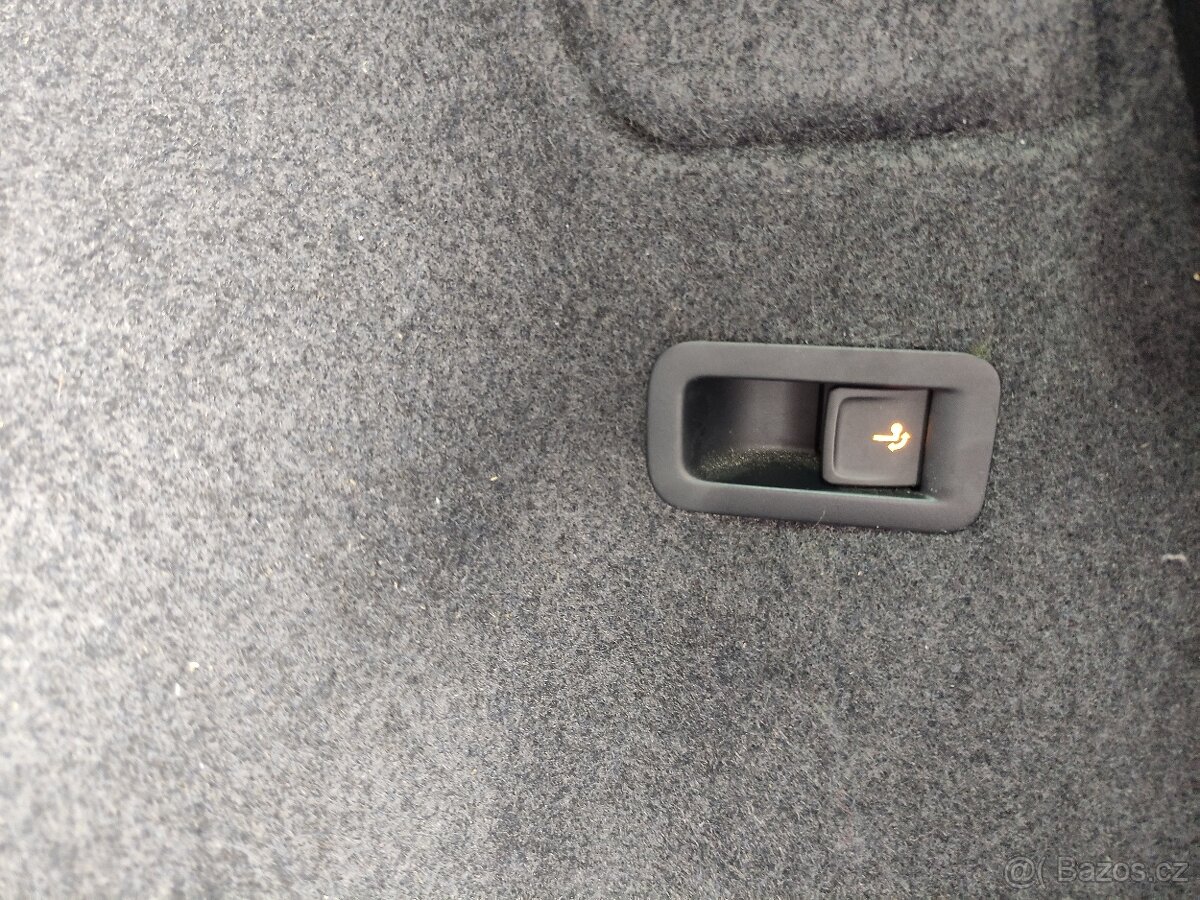 Seat Ateca DSG FR 4Drive VIRTUAL WEBASTO BEATS KAMERA TAŽNÉ - 20