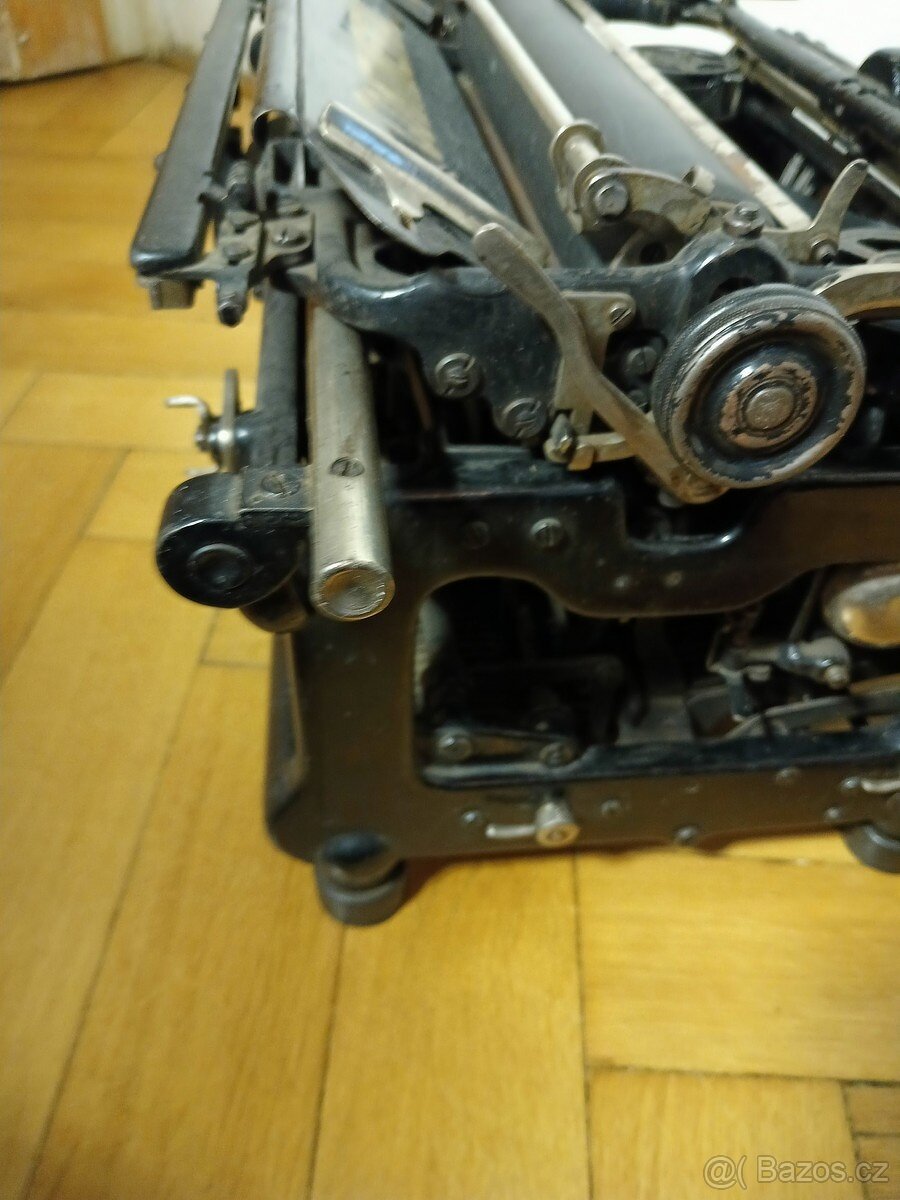 stary psaci stroj Continental - funkcni - 20