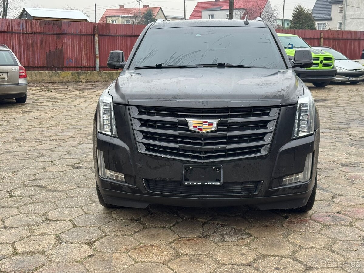 Cadillac Escalade - 20