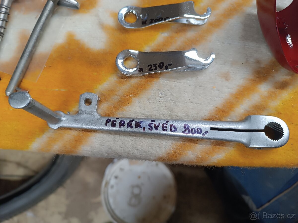 Pérák díly,šroub,sedlo,maska,světlo,štít,filtr,klic - 20