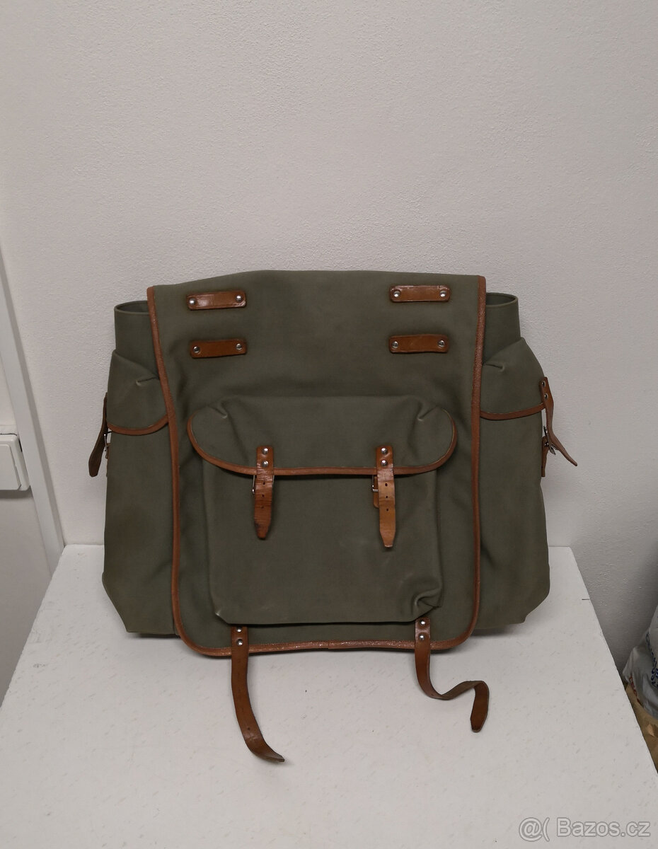 Starý vojenský batoh - 20