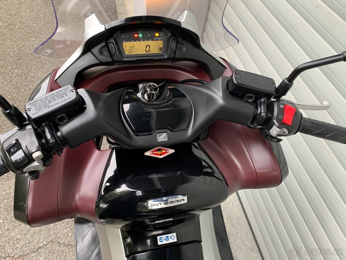 Honda NC 700 D Integra ABS SUPER STAV - 20