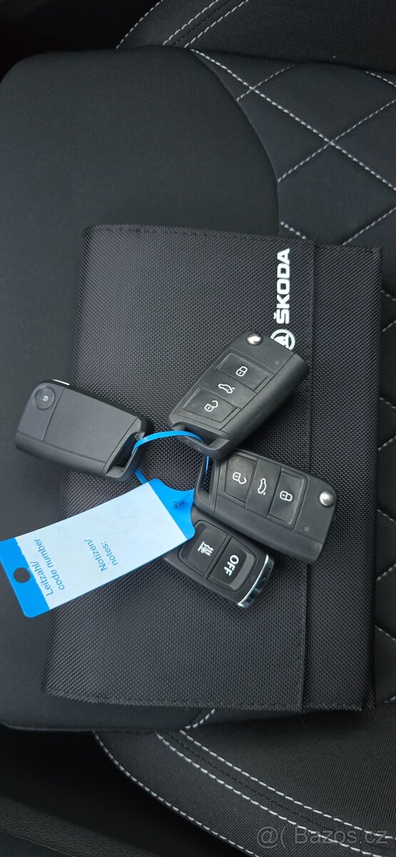 Škoda karoq sportline 2.0TDI 110kw manuál webasto 2 sady Top - 20