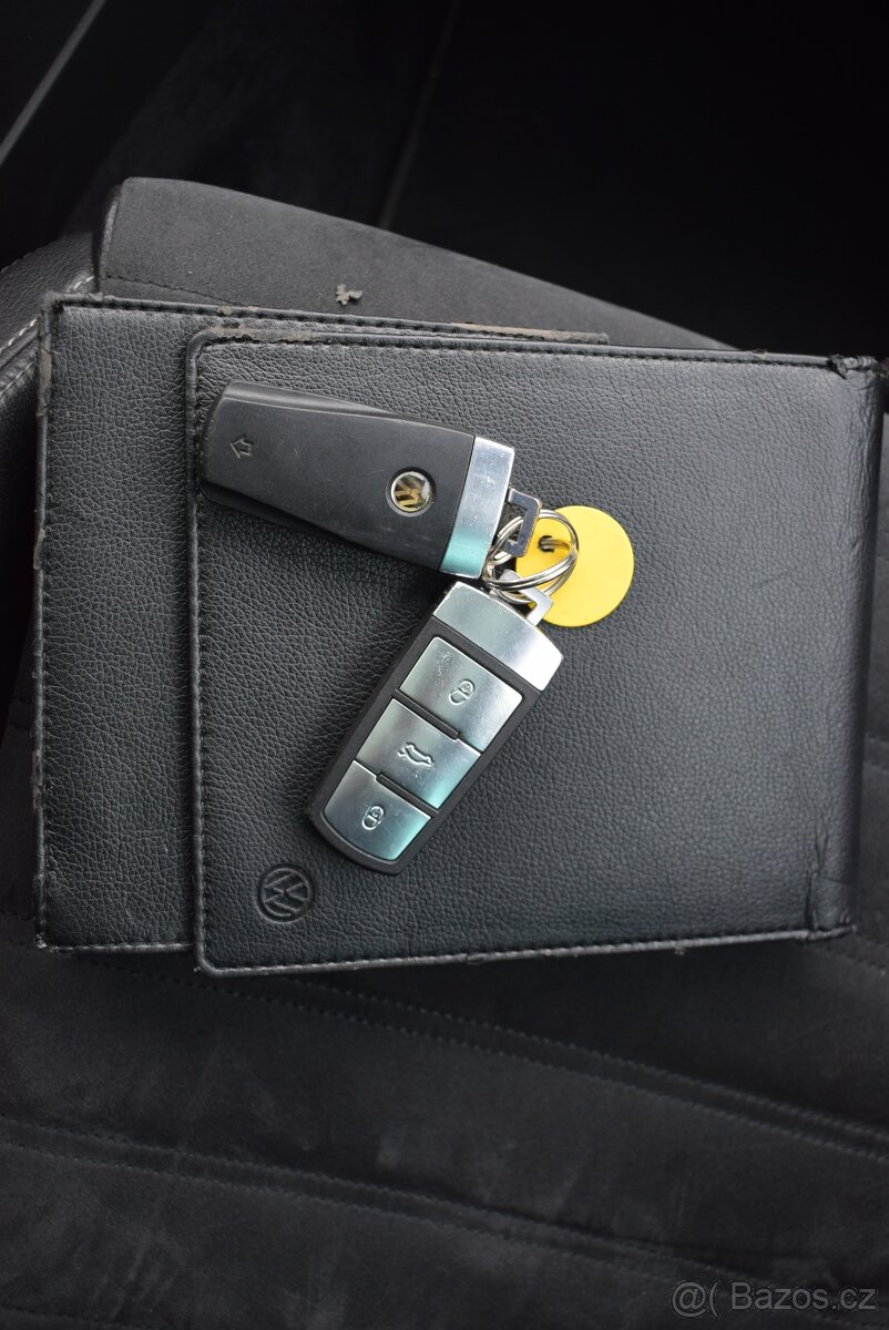 Volkswagen Passat CC 2,0 TDi DSG SUPER STAV - 20