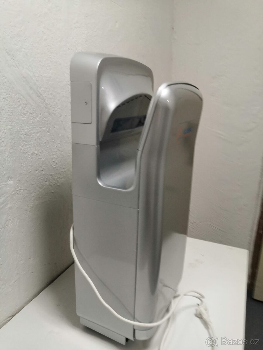 Drtiče odpadu+vysoušeče rukou - 20