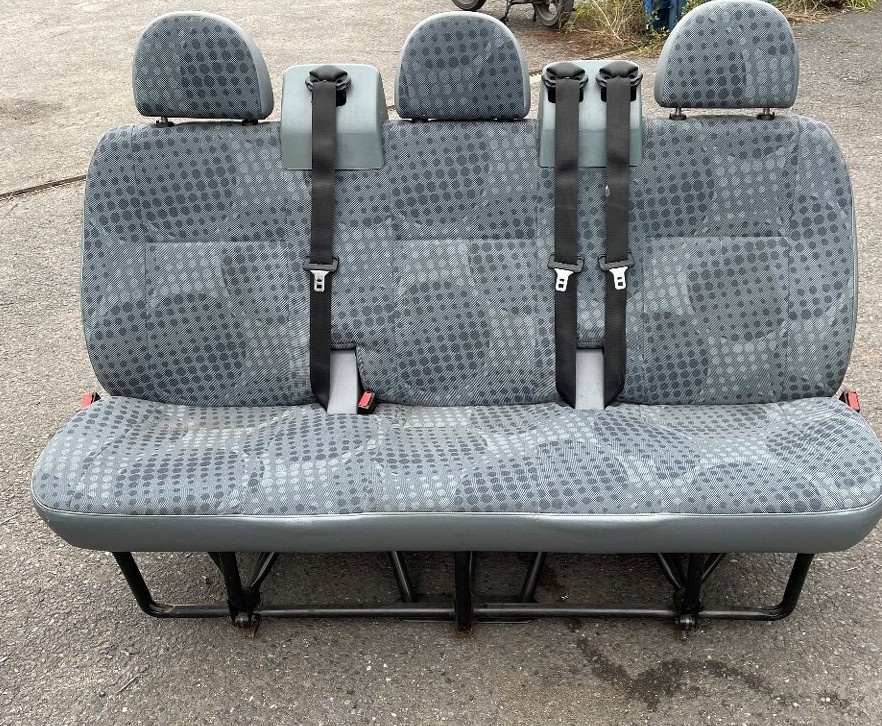 PRODÁM POTAH NA TROJSEDAČKU FORD TRANSIT. - 20