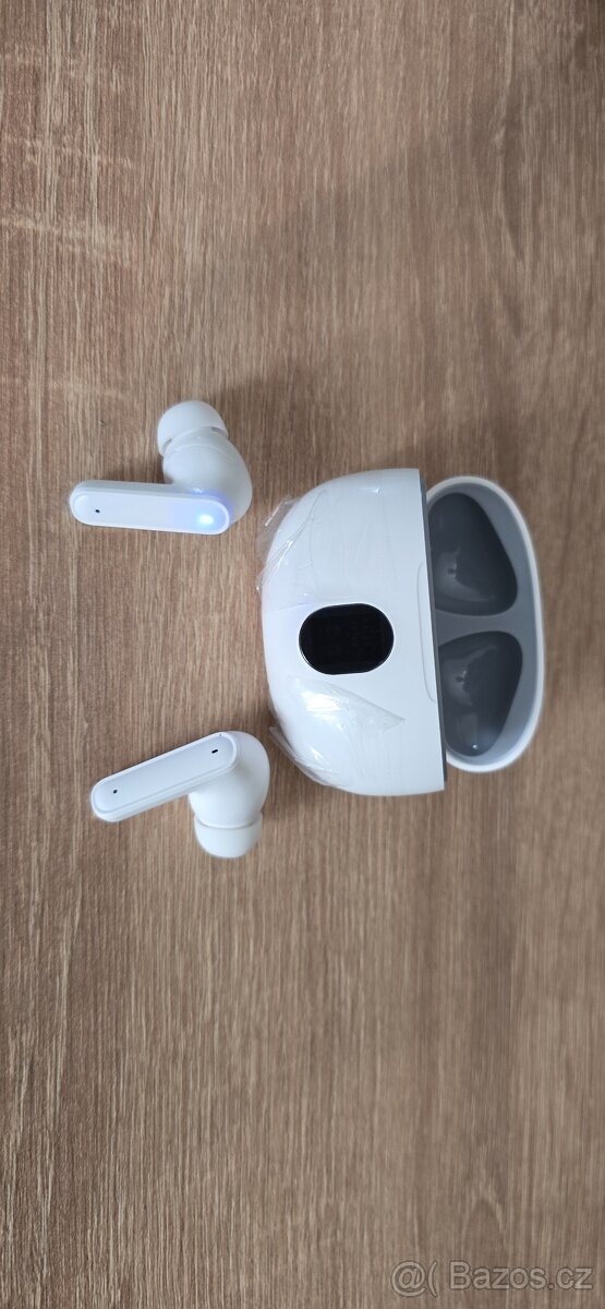 Bezdrátová sluchátka s displejem stavu nabití - 20