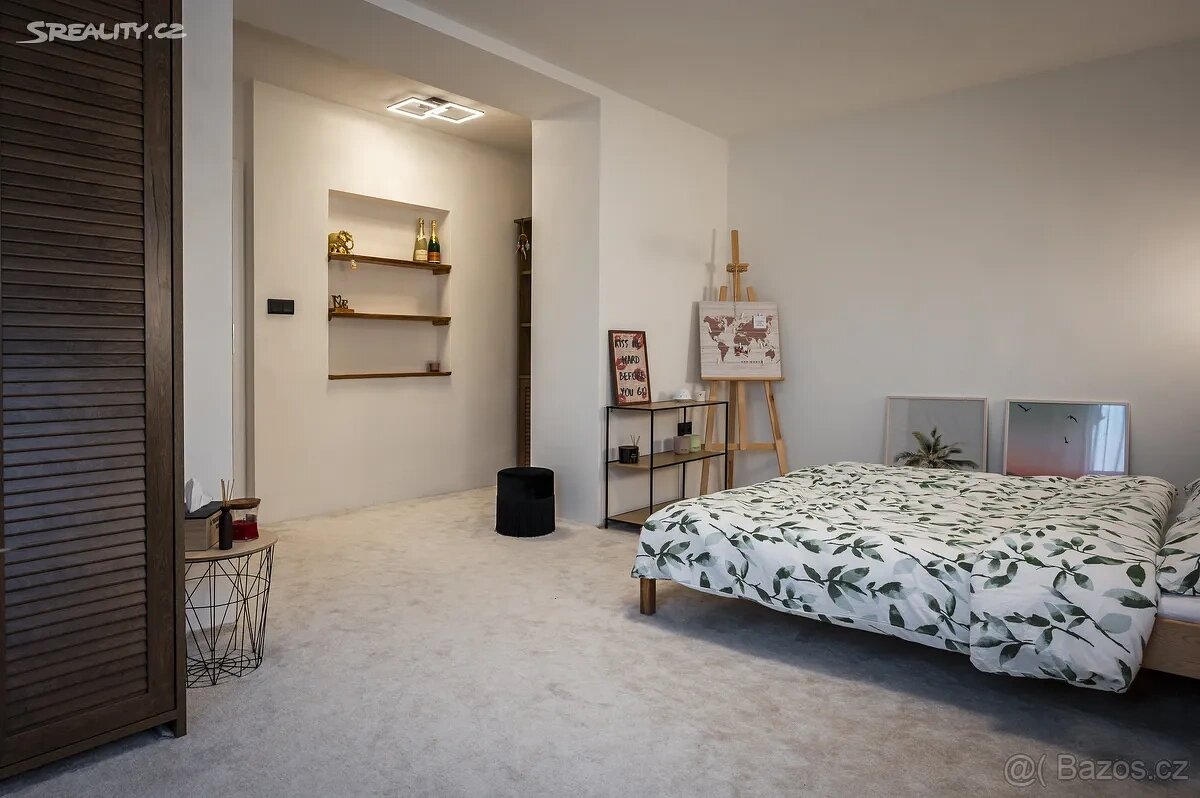 Dům s rodinným kempem - 20