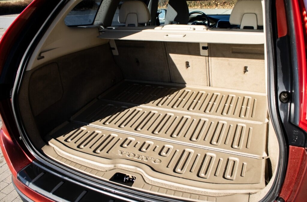 Volvo XC60 2.4D Momentum, 120kW (2011) - 20