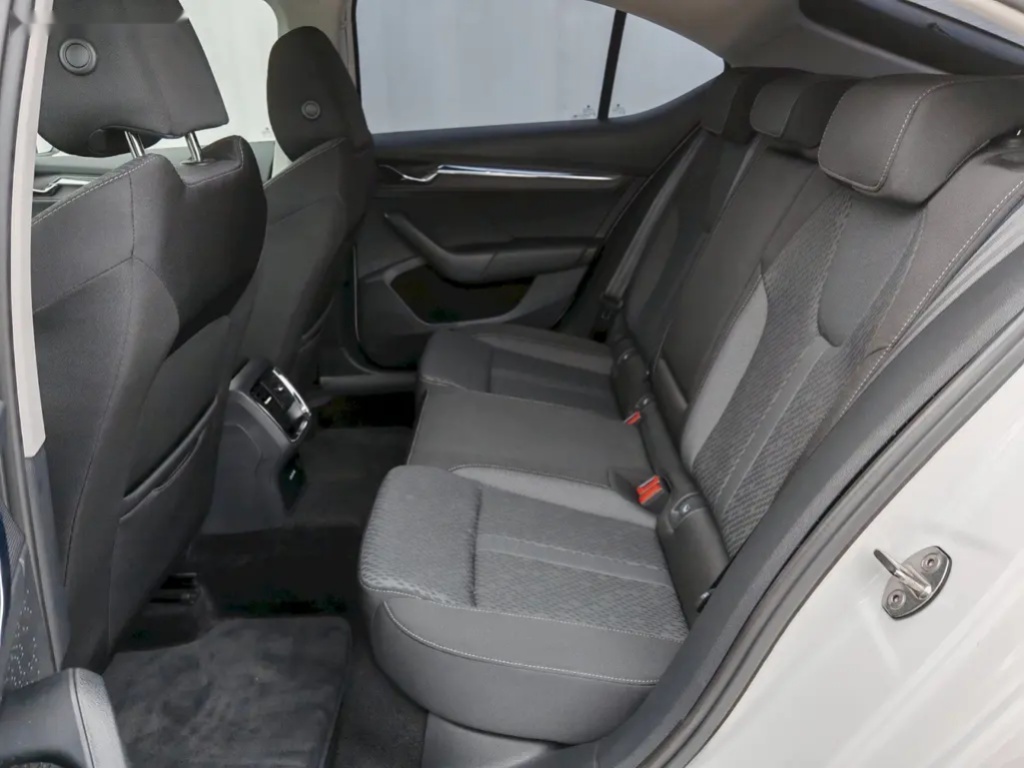 Škoda Octavia, 2.0TDi 85kW STYLE - 20
