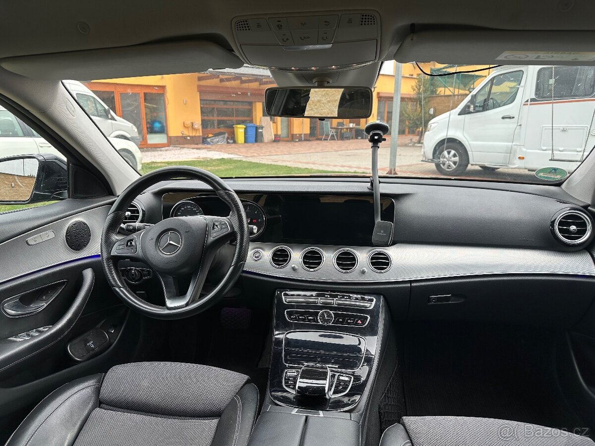 Mercedes-Benz E-class - 20