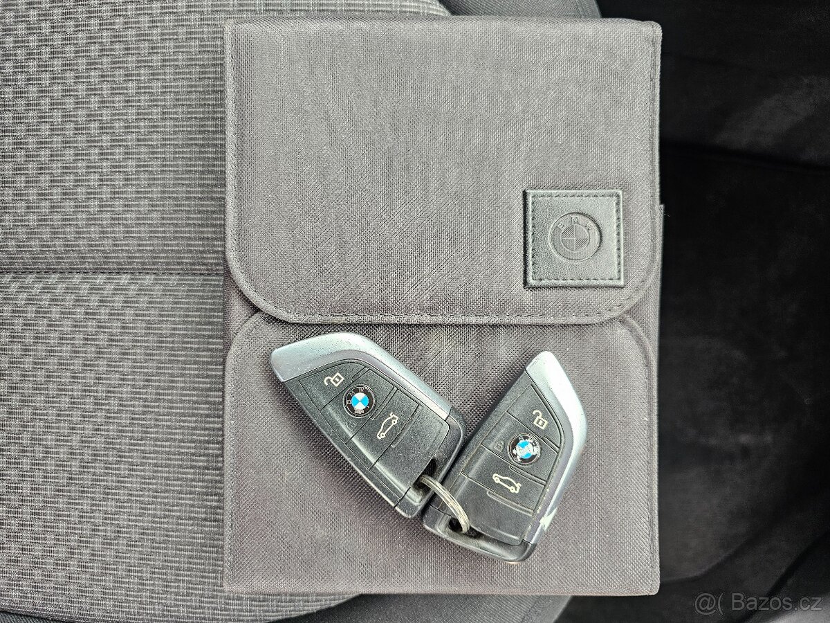 BMW 220D 140kW 2017 ACTIVE TOURER,VÝHŘEVY,SENZORY,TEMPOMAT - 20