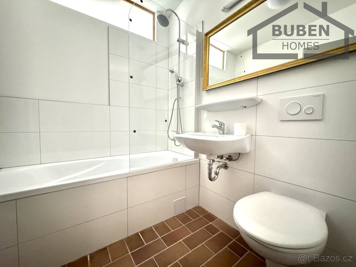 Komerční komplex s ubytovacím zařízením a školícím centrem + - 20