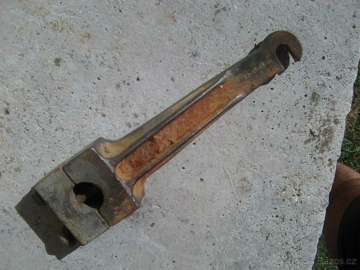 čz 250/350 471/472- motor,duralové kolo,kryt řetězu,nádrž... - 20