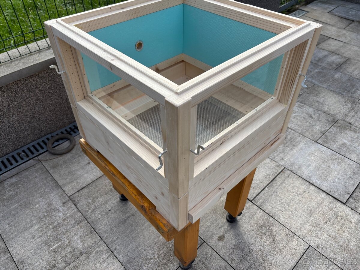 Vceli ul 6 oken - 20