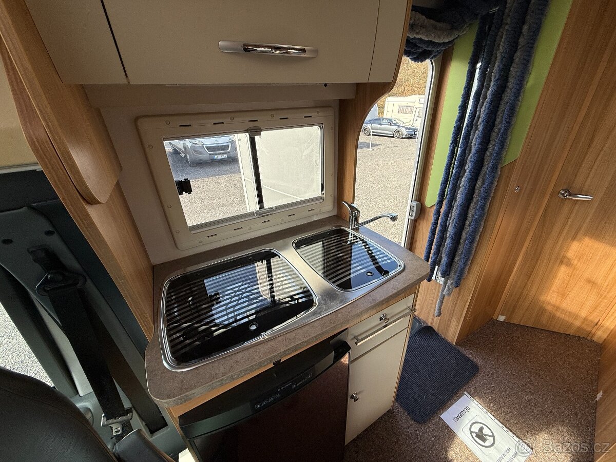 Obytné auto -Ford Transit Chalusson Flash, markýza, předstan - 20