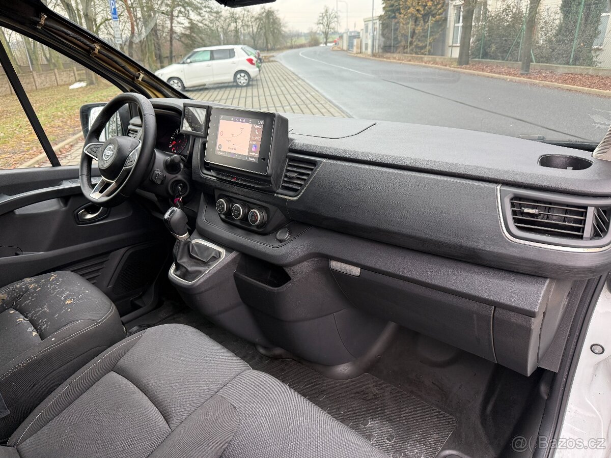 Nissan Primastar L2H2 2.0 DCI Ambulance - 20