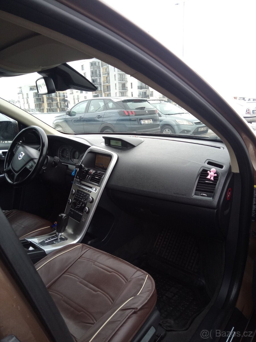 VOLVO XC 60 r. 2009 - 20