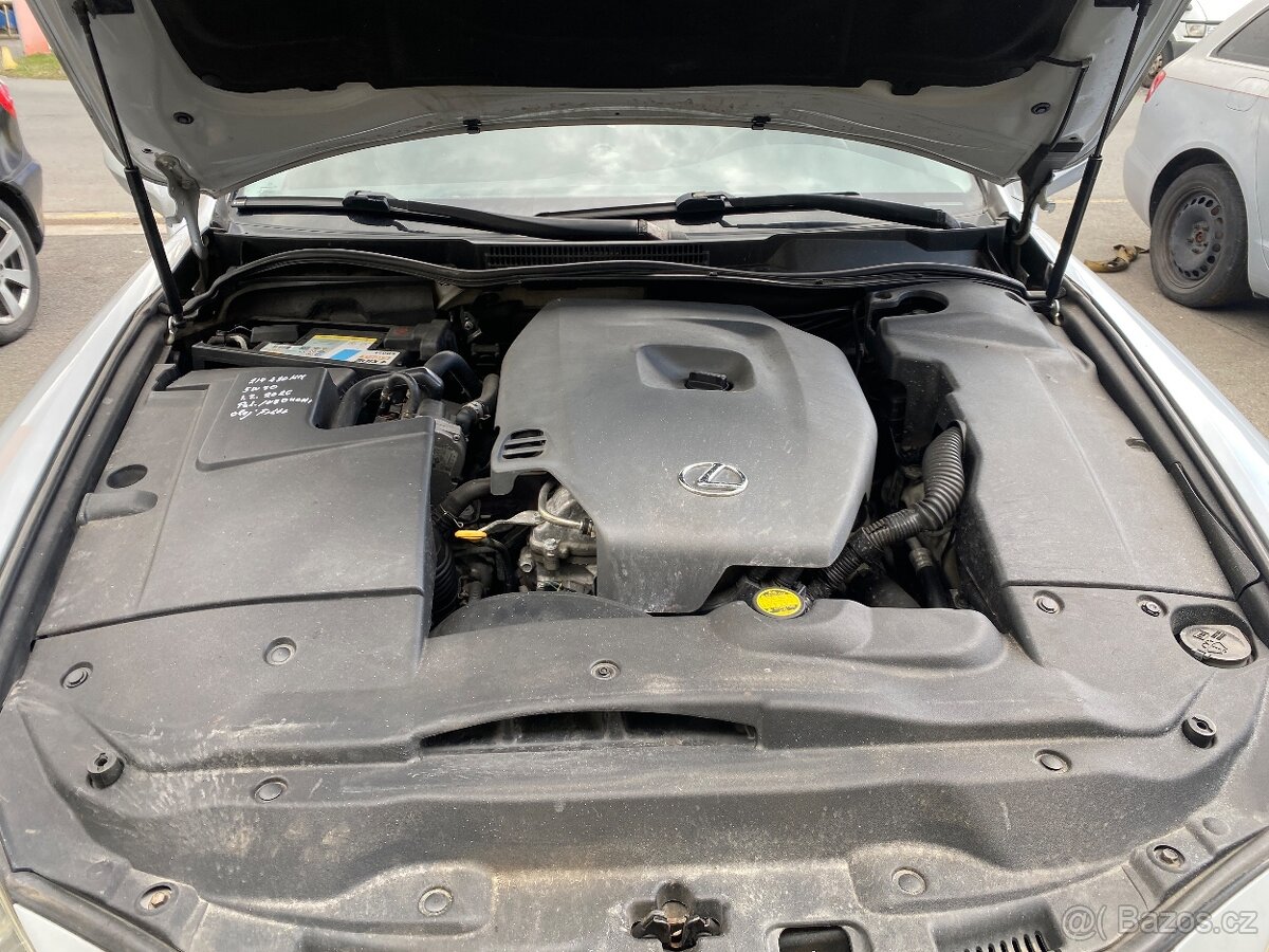Lexus IS220D rok 2011 - 20