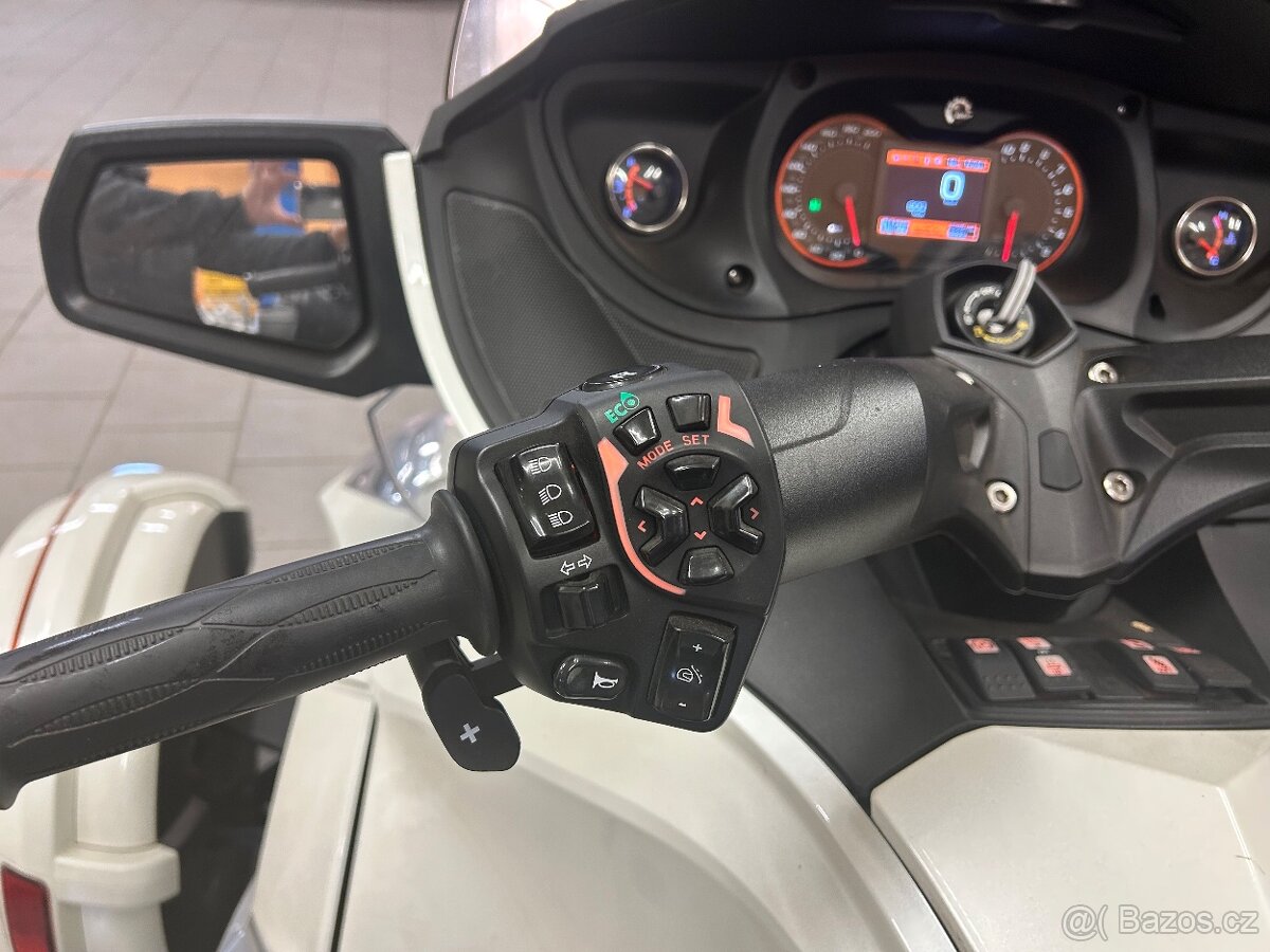 Can-Am Spyder 1330ACE - 20